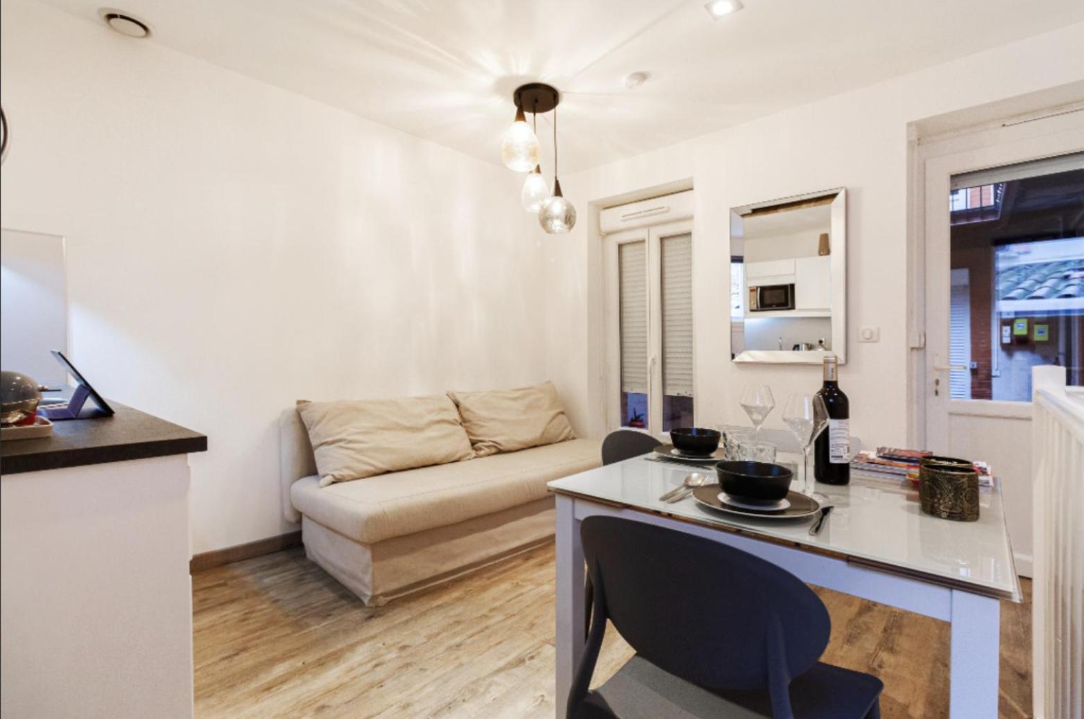 טולוז Atypique Ramblas Avec Sa Chambre מראה חיצוני תמונה